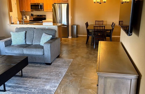 Parkwood Ranch Condo | Mesa 3 Bedroom Condo with Balcony and Pool Access