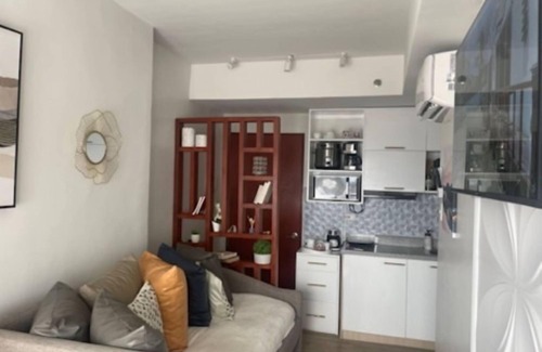 Bantud Hacienda Condo | Mesavirre Bacolod | Elegantly Furnished 1BDM w/Balcony @ LOPEZ LUX.