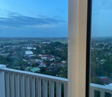 Bantud Hacienda Apartment | Mesavirre Bacolod - High Floor, Beautifully Furnished 1BDM with Balcony