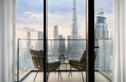 Downtown Dubai Apartment | Mesmerizing view of Burj Khalifa