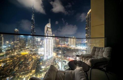 Downtown Dubai Apartment | Mesmerizing view of Burj Khalifa