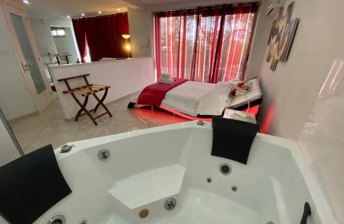 Larnaca Apartment | Mesogios House Suites