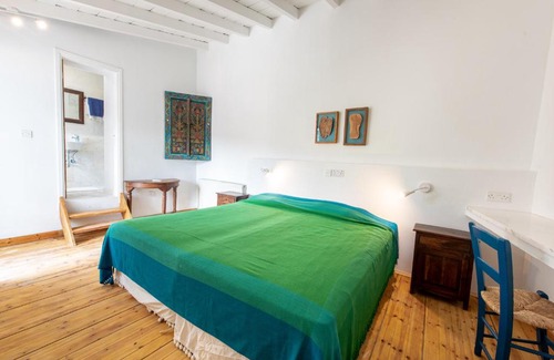 Tochni House | Mespilo House, Panoramic Apartments With Breakfast