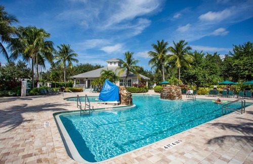 Naples Apartment | Messina Vacation Rental