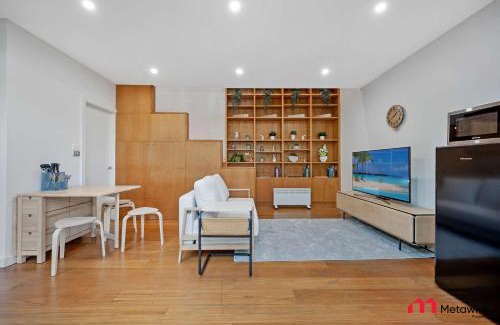 Seaforth Apartment | MetaWiseBnB Stylish Loft Studio with Garden in Seaforth