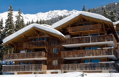 Saint-Pierre-de-Clages Apartment | Meters to the pistes and just two minutes to Medran Lift - Verbier!!