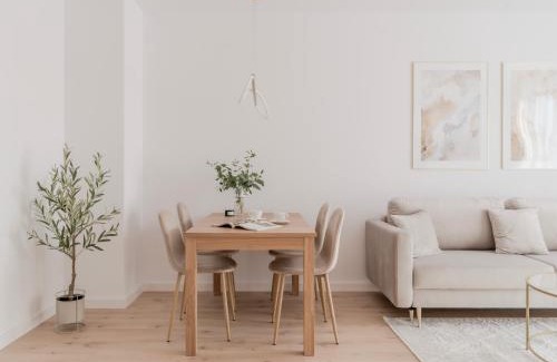 Lodz Apartment | Metropolitan Haven Łódź by Aparo - Winda, Balkon, Łóżeczko Turystyczne, Atlas Arena, Wytwórnia, ZOO, Aquapark, Park, Dworzec PKP i PKS, Ekspres do Kawy