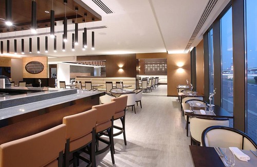 Sheikh Zayed Road Hotel | Metropolitan Hotel Dubai (Refreshing Home)