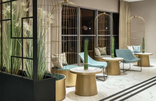 Borek Fałecki Zachod Hotel | Metropolo By Golden Tulip