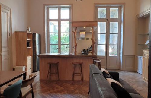 Angouleme Apartment | Meublés de l'Arsenal cœur de ville !