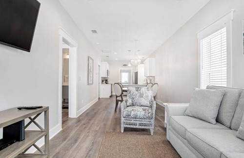 Mexico Beach House | Mexico Beach Cottage - Steps from the Beach!