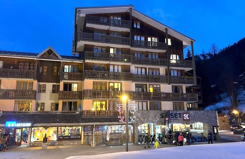 Valfrejus Apartment | Mezzanine studio 4/6 people, Valfréjus, ski-in/ski-out