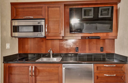 Las Vegas Apartment | MGM Signature Balcony Suite 5805 NO RESORT FEE