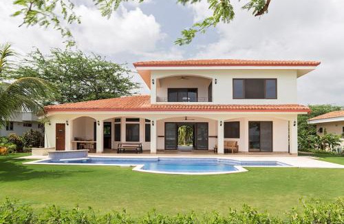Playa Colorado House | Mi Casa Soñada (House & Studio)
