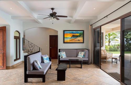 Playa Colorado House | Mi Casa Soñada (House & Studio)