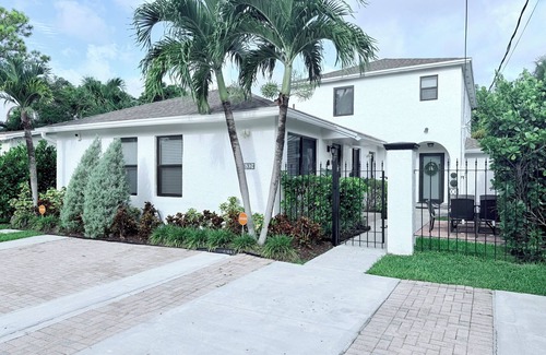 Coral Way House | Miami 4BR Oasis: Heated Pool, Sleeps 10