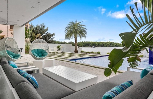 Sunny Isles Beach Apartment | Miami Modern Heated Pool & Dock