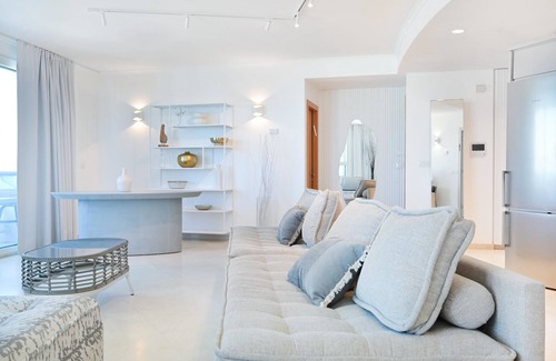 Tel Aviv Promenade Apartment | Miami Vibes 2BR in Isrotel tower by HolyGuest