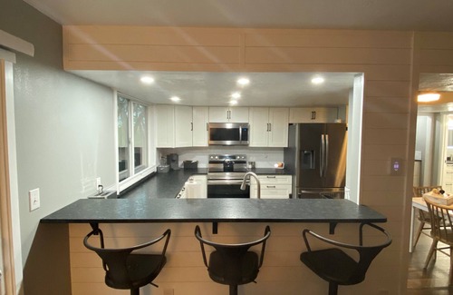 Idaho Falls Condo | Mia’s Place - Modern Space near airport and 1-15