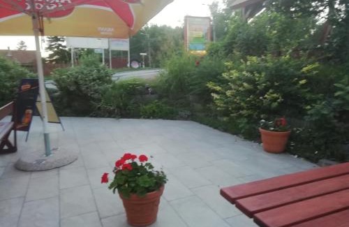 Szigetszentmiklos House | Micófogadó
