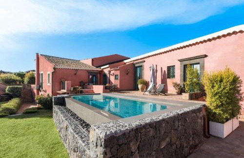 Viagrande House | Micanera House