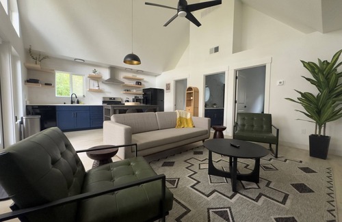 Wasilla Resort | Micro-Resort- 7 Lakefront Cottages & Event Space