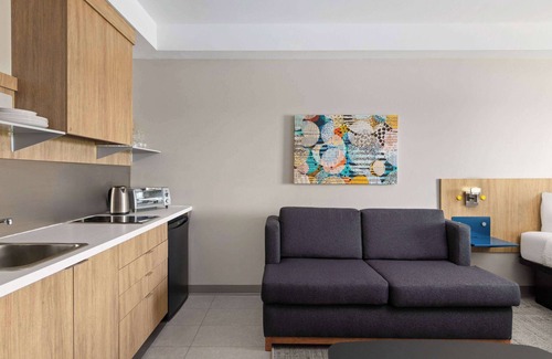 Brownsburg-Chatham Hotel | Microtel by Wyndham Lachute