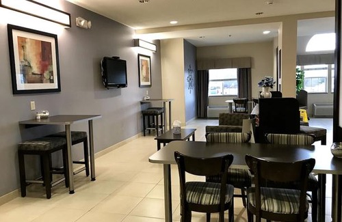 Elkhart Hotel | Microtel Inn and Suites Elkhart