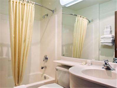 Pueblo Hotel | Microtel Inn and Suites Pueblo