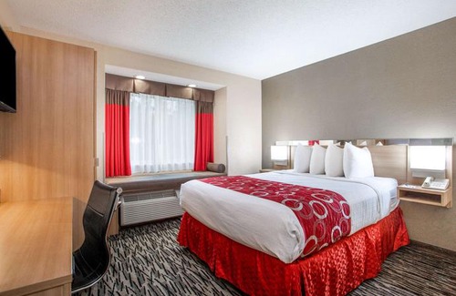 South Charleston Hotel | Microtel Inn by Wyndham Charleston South
