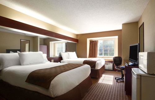 Duncan Hotel | Microtel Inn by Wyndham Spartanburg Duncan