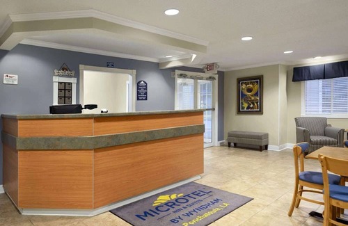 Ponchatoula Hotel | Microtel Inn & Suites by Wyndham Ponchatoula/Hammond