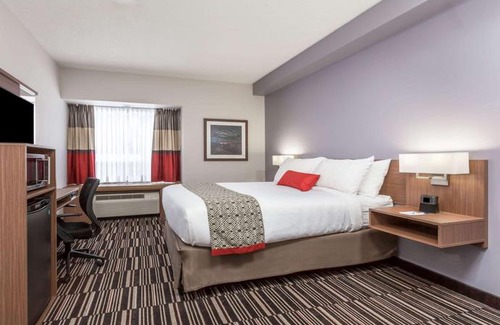 Timiskaming District Hotel | Microtel Inn & Suites by Wyndham Kirkland Lake