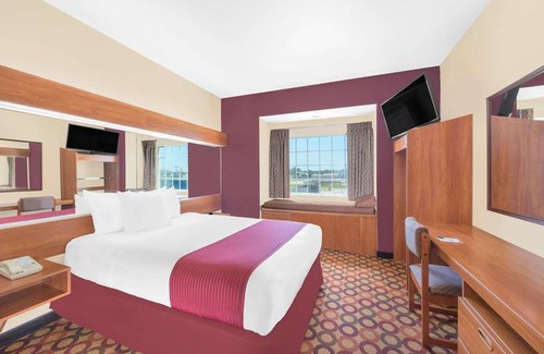 Aransas Pass Hotel | Microtel Inn & Suites by Wyndham Corpus Christi/Aransas Pass
