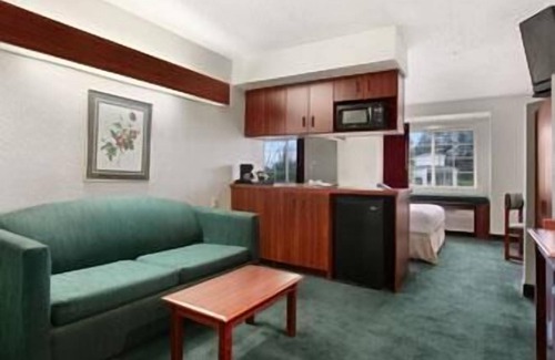 Kannapolis Hotel | Microtel Inn & Suites by Wyndham Kannapolis/Concord