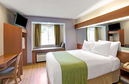 Cherokee Hotel | Microtel Inn & Suites by Wyndham Cherokee