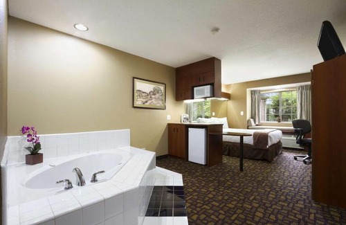 Lithonia Hotel | Microtel Inn & Suites by Wyndham Lithonia Stone Mountain