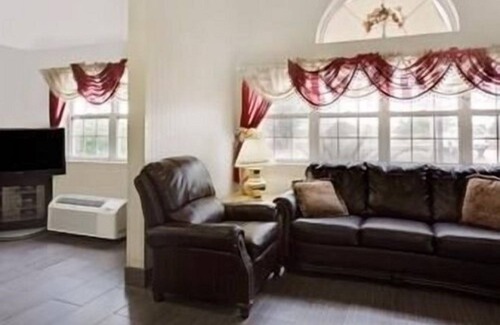 Madison Hotel | Microtel Inn & Suites by Wyndham Madison East