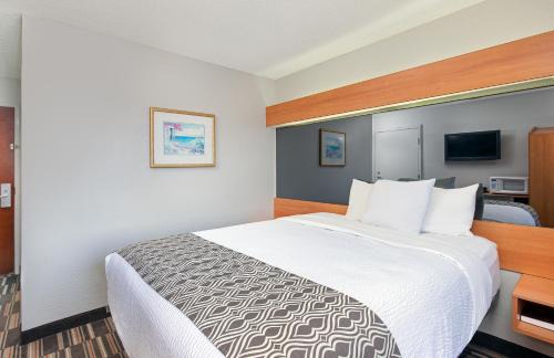 Cordova Hotel | Microtel Inn & Suites by Wyndham Cordova Memphis I-40 East