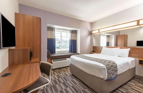 Cadiz Hotel | Microtel Inn & Suites by Wyndham Cadiz