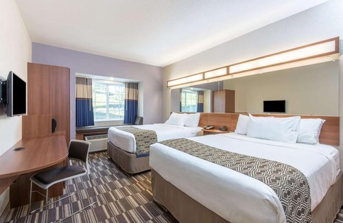 Cadiz Hotel | Microtel Inn & Suites by Wyndham Cadiz