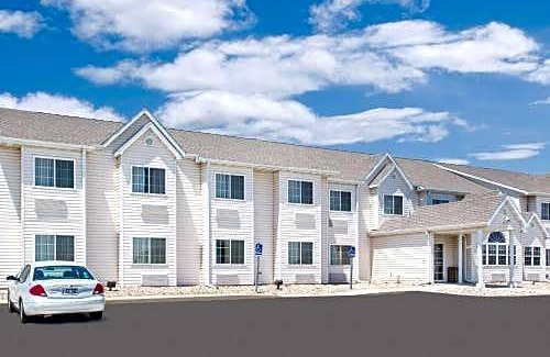 Colfax Hotel | Microtel Inn & Suites by Wyndham Colfax