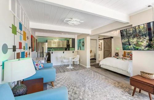 San Rafael Apartment | Mid-Century Luxury Suite - Marin Stay Near SF, Napa & Sonoma