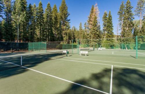 Truckee House | Mid Century Modern A-Frame Cabin at Northstar