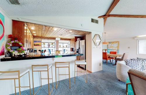 Marble Falls House | Mid-century modern lake house w/private waterfront pool & boat dock