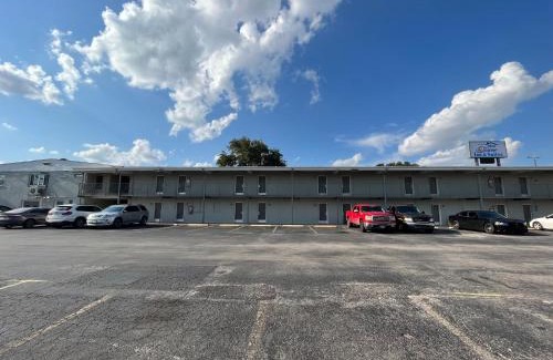 North San Antonio - SAT Hotel | Mid Towne Inn & Suites