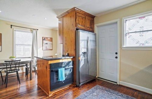 Fort Worth House | Midcentury Modern Home - Close to TCU/Dickies/Zoo!