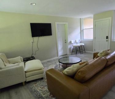 Roselawn Finance House | MidCity Country Charm