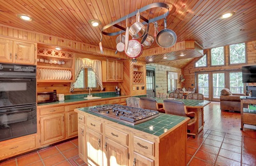 Hesston House | Middle Ridge Lodge Raystown Lake 7 Points