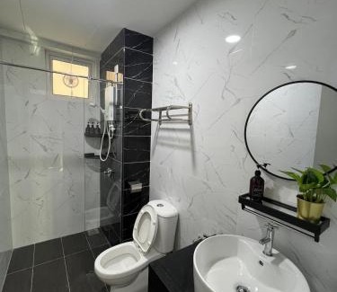 Gelugor Apartment | Middle Room Only in Bayan Lepas Shared Bathroom